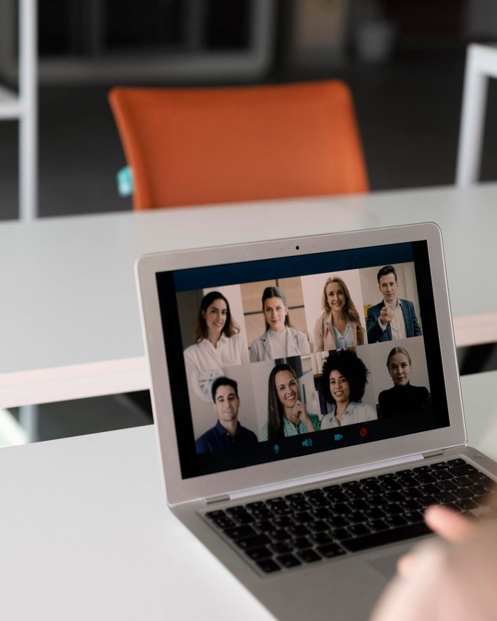 close-up-employee-wearing-headphones_23-2149045954